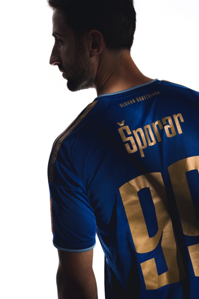 Andraž Šporar in the shadows
